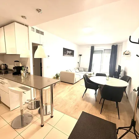 Apto Moderno 4 Con Piscina En Azotea - Banus *